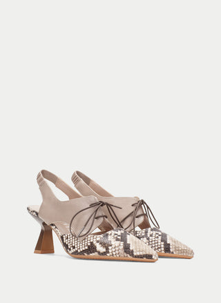 Nova Lace Up