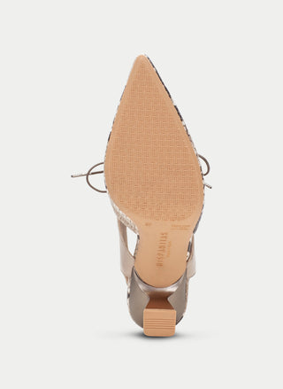 Nova Lace Up