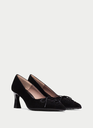 Paris Lace Pump